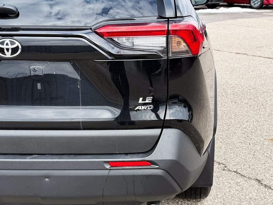 2025 Toyota RAV4 LE-11