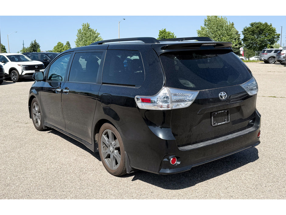 2017 Toyota Sienna SE-5