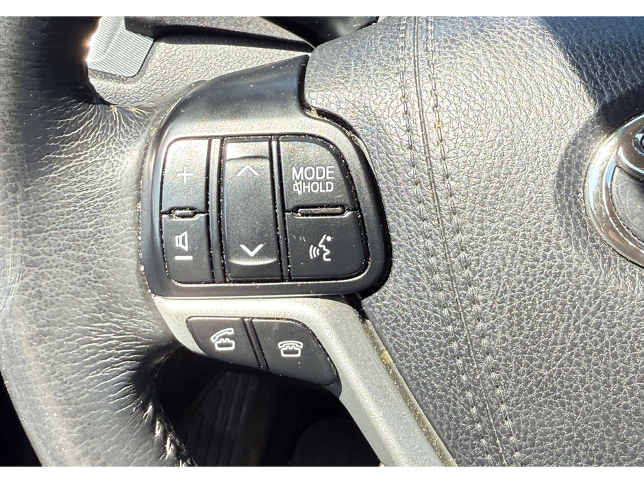 2017 Toyota Sienna SE-21