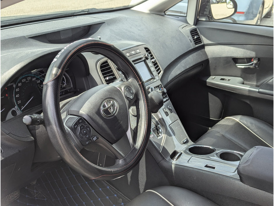 2015 Toyota Venza XLE-11