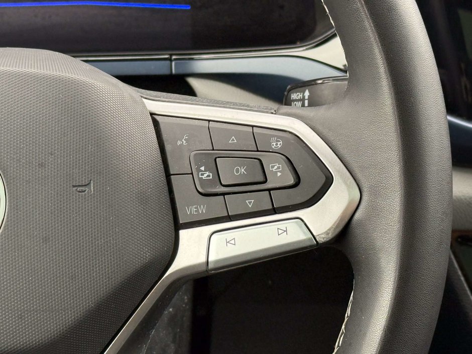 2023 Volkswagen Taos Comfortline-25
