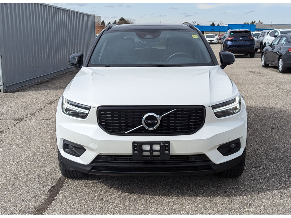 2021 Volvo XC40 R-Design-2
