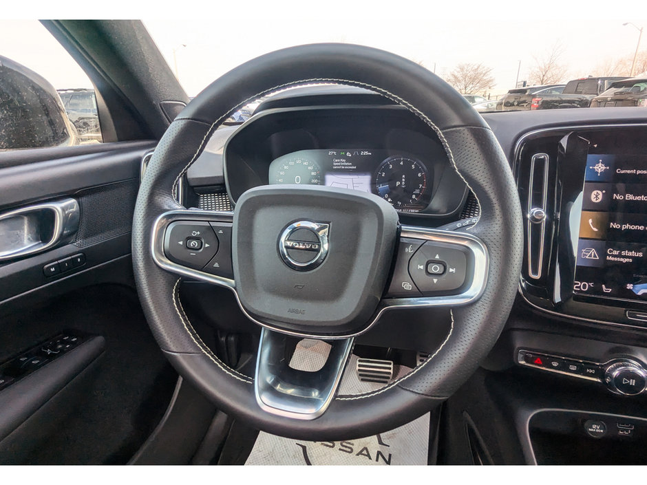 2021 Volvo XC40 R-Design-19