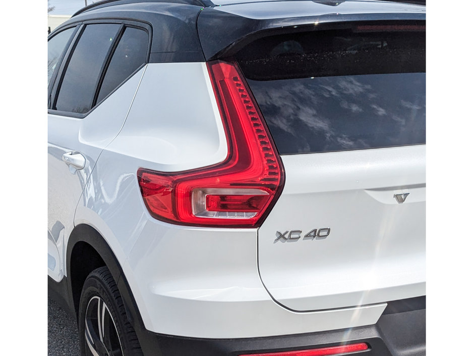 2021 Volvo XC40 R-Design-13