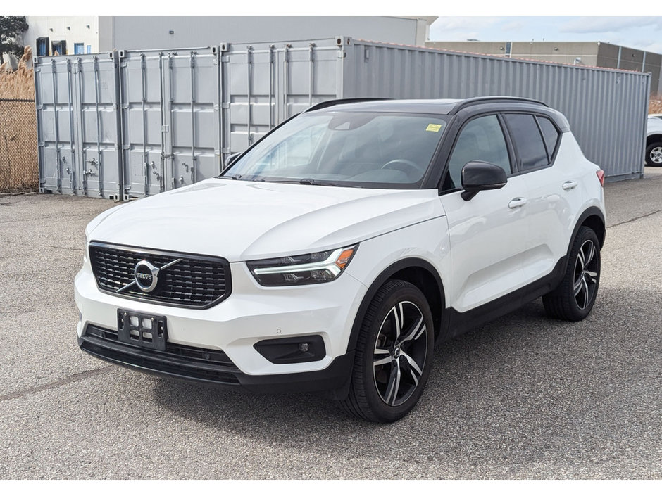 2021 Volvo XC40 R-Design-3