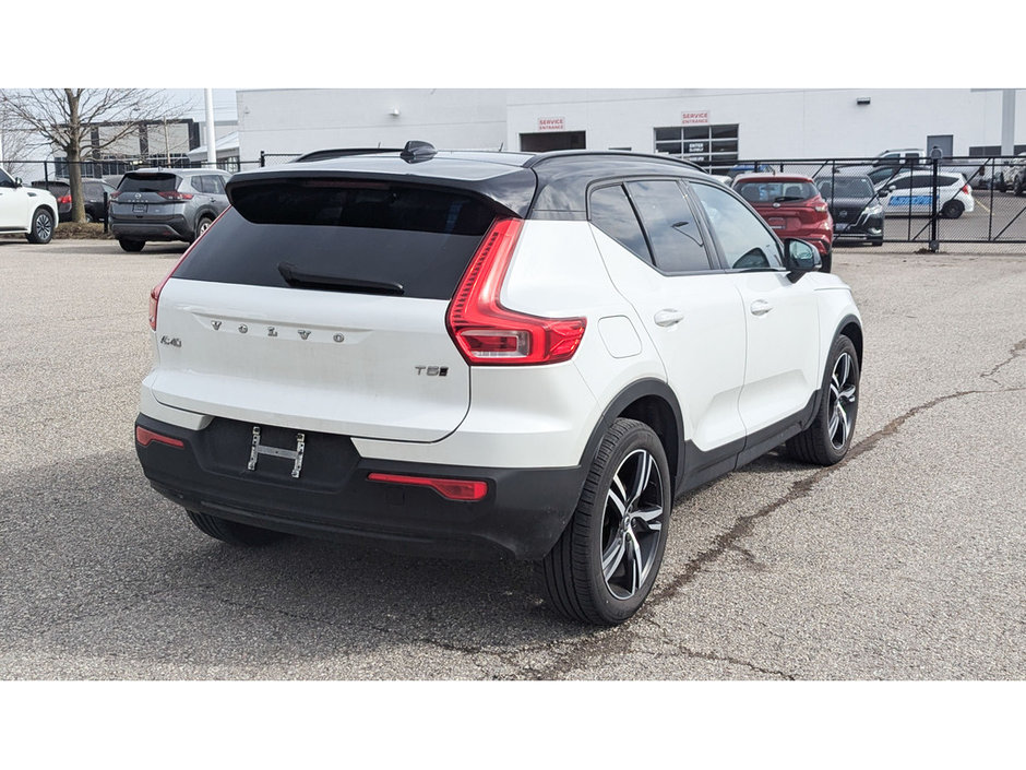 2021 Volvo XC40 R-Design-7
