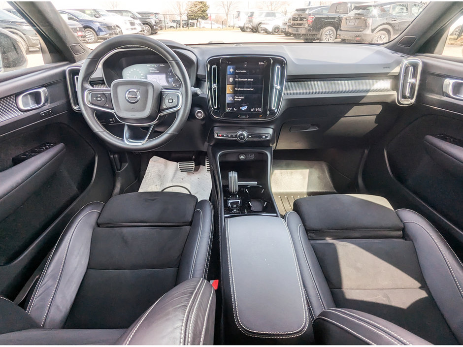 2021 Volvo XC40 R-Design-18