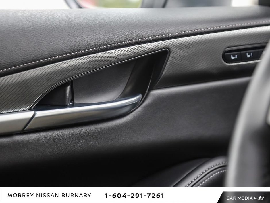 2023 Infiniti QX60 LUXE TRIM + NAVIGATION-17