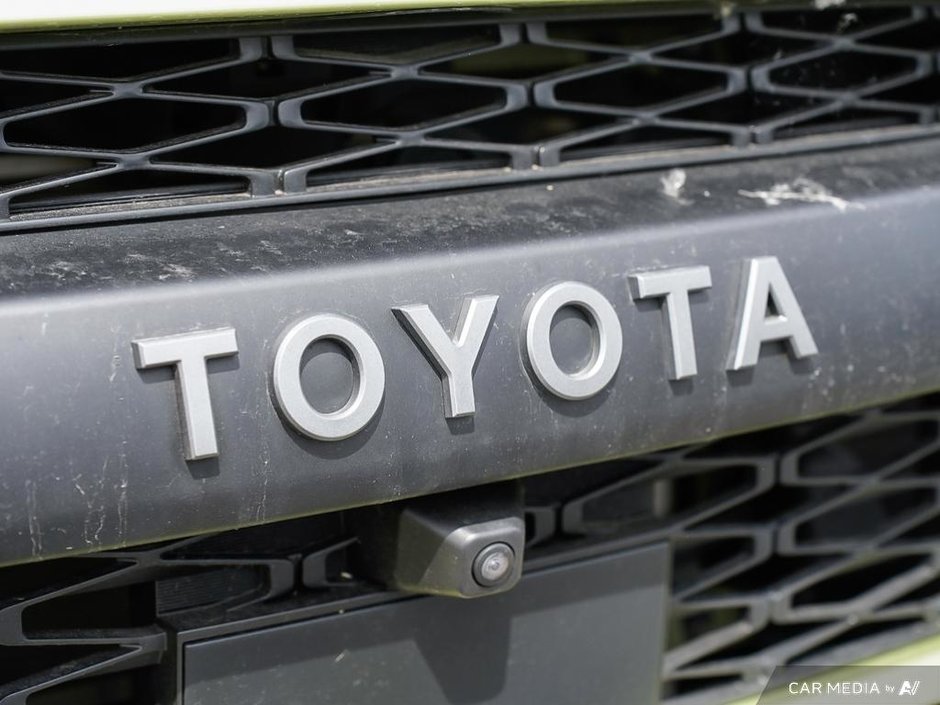 2022 Toyota 4Runner TRD PRO + RARE COLOR-23