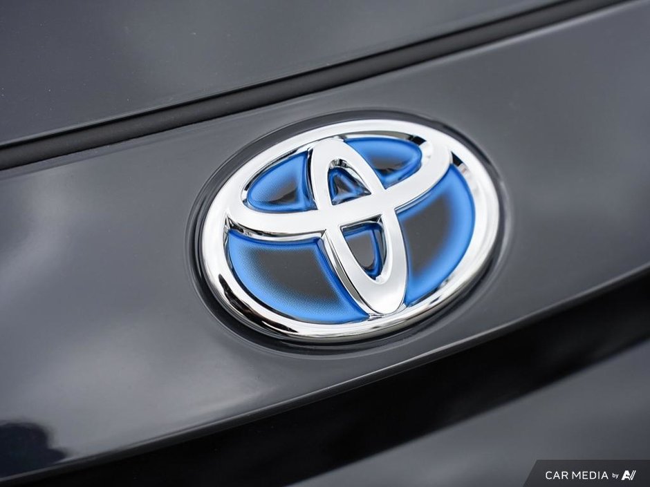2023 Toyota Corolla SE AWD + LOW KMS-23
