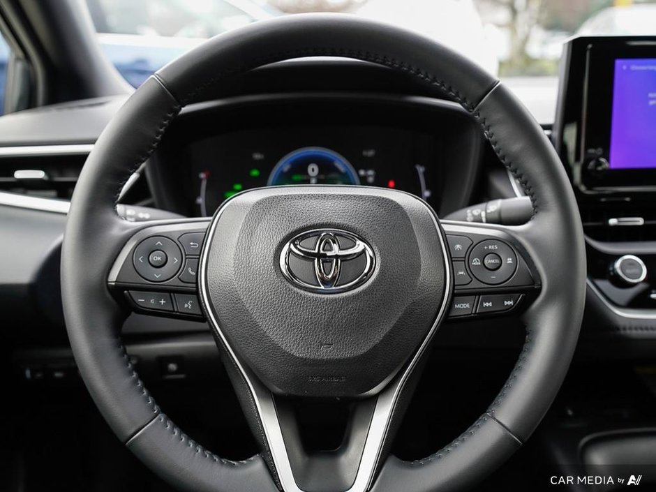 2023 Toyota Corolla SE AWD + LOW KMS-6