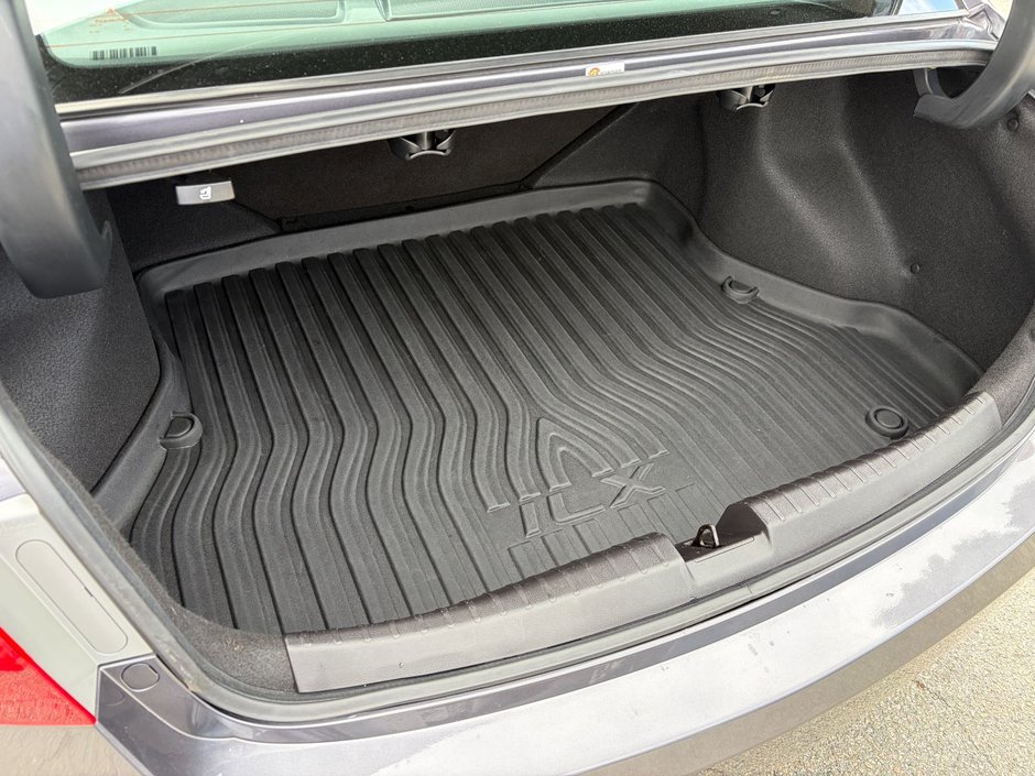 2015 Acura ILX Tech at-9