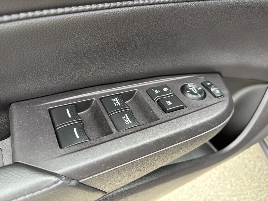 2015 Acura ILX Tech at-14