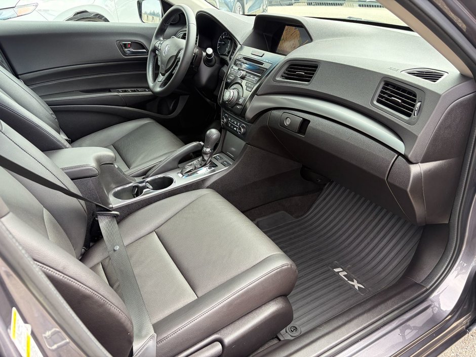 2015 Acura ILX Tech at-17