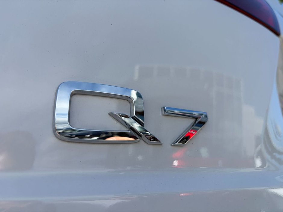 2018 Audi Q7 3.0T Technik quattro 8sp Tiptronic-9