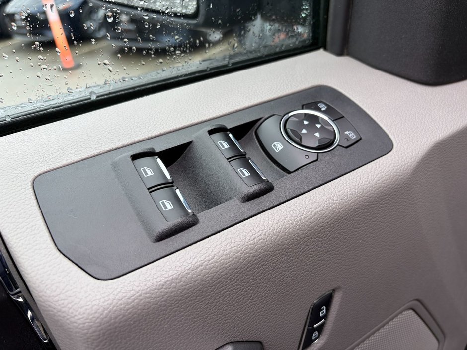 2016 Ford F150 4x4 - Supercab XLT - 145 WB-17