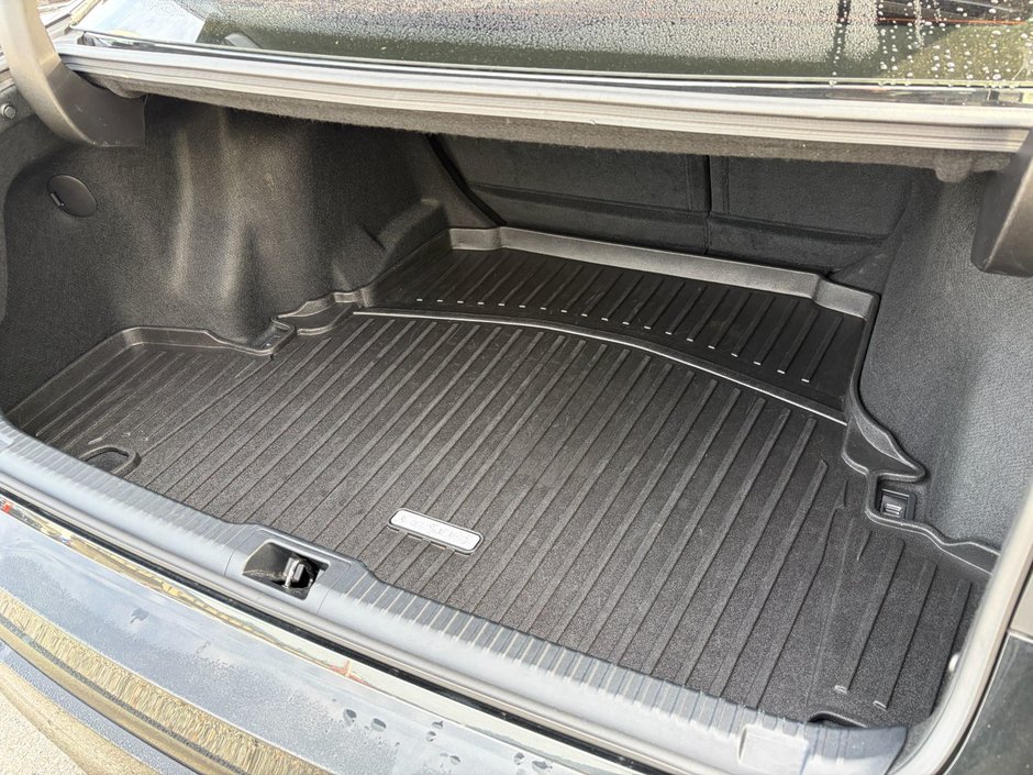 2022 Lexus IS 350 AWD-7