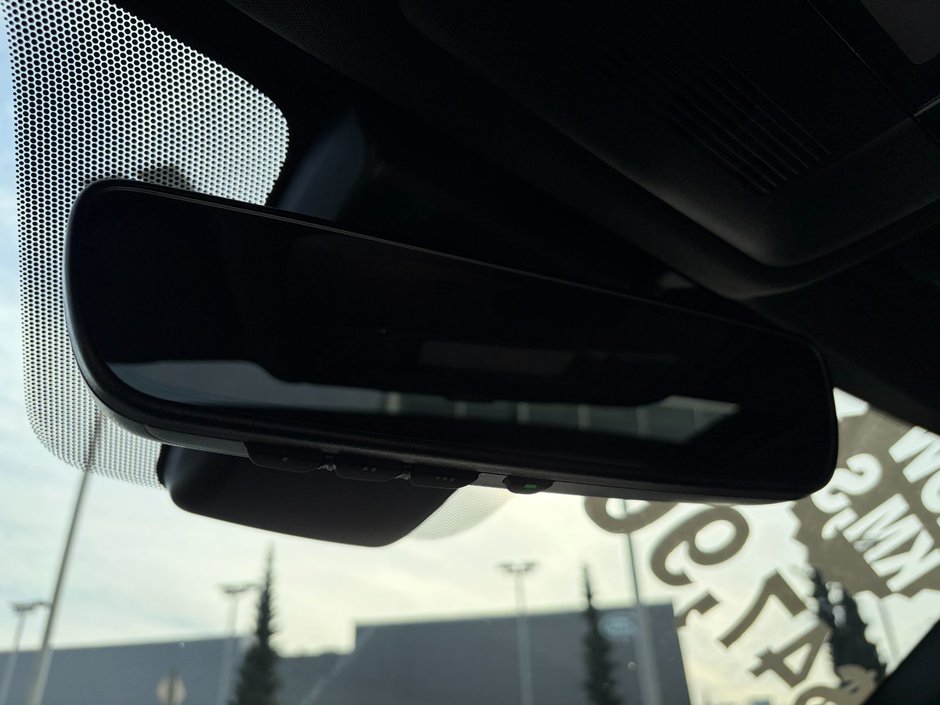 2022 Lexus IS 350 AWD-21