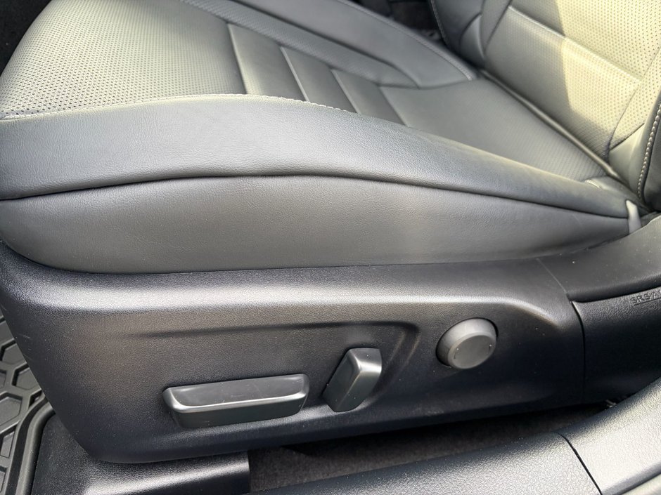 2022 Lexus IS 350 AWD-13