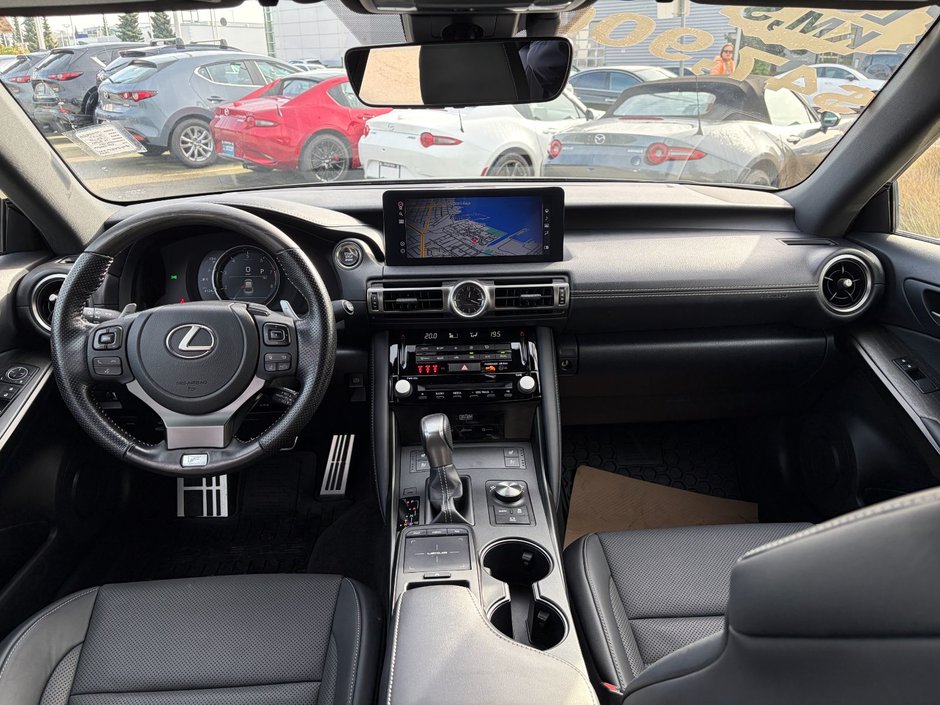 2022 Lexus IS 350 AWD-9