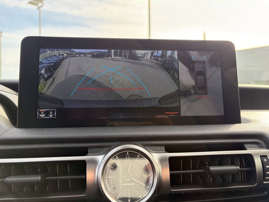 2022 Lexus IS 350 AWD-20