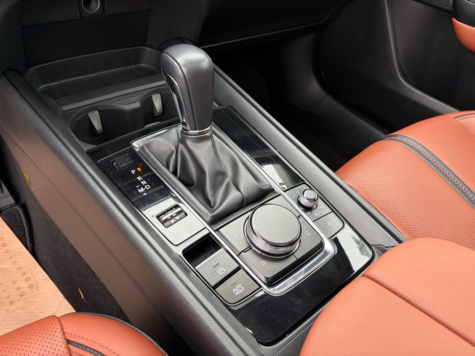 2024 Mazda CX-50 GT w/Turbo AWD-17