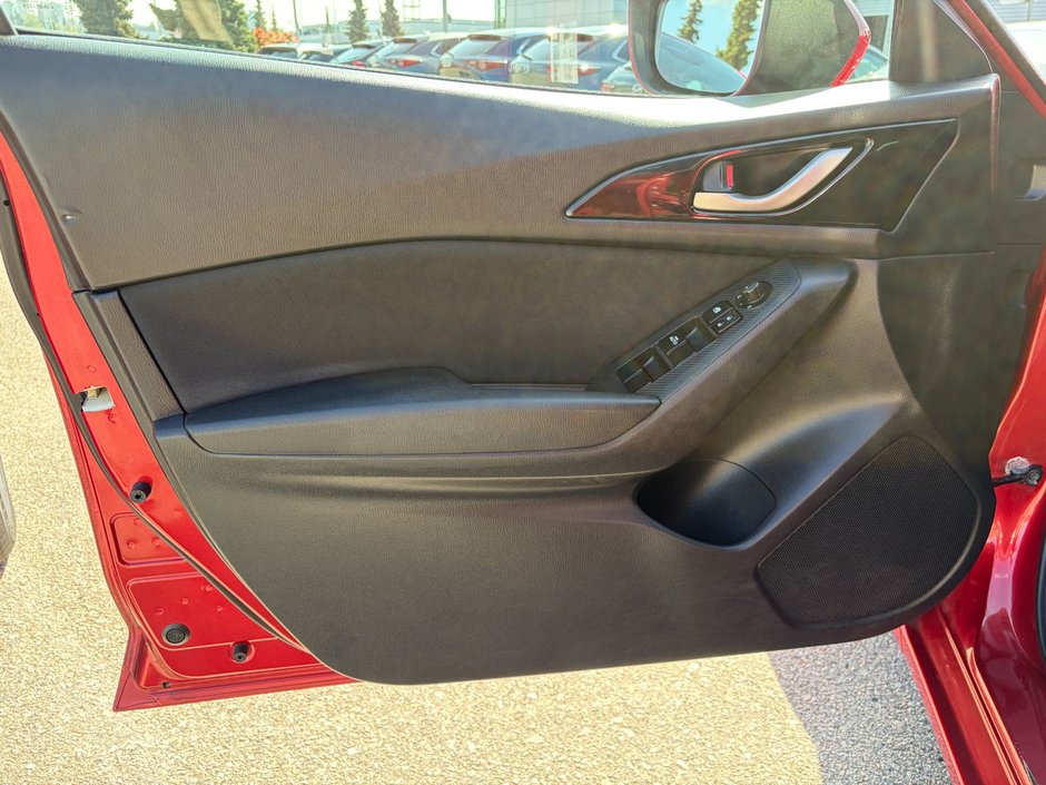 2016 Mazda 3 Sport GS at-19