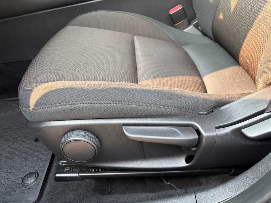 2019 Mazda 3 Sport GS at-19