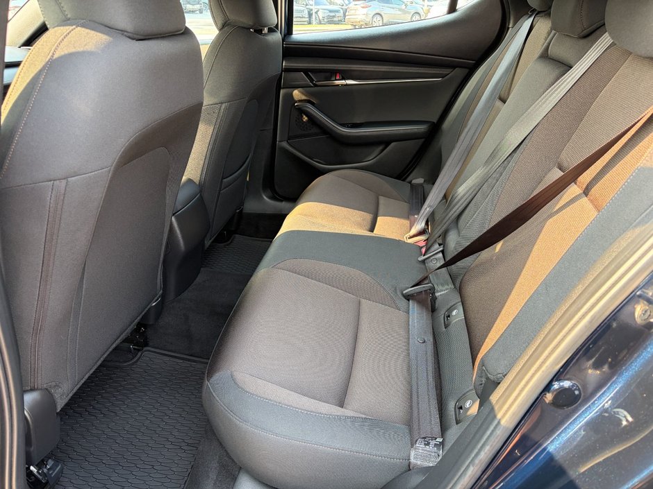 2019 Mazda 3 Sport GS at-13