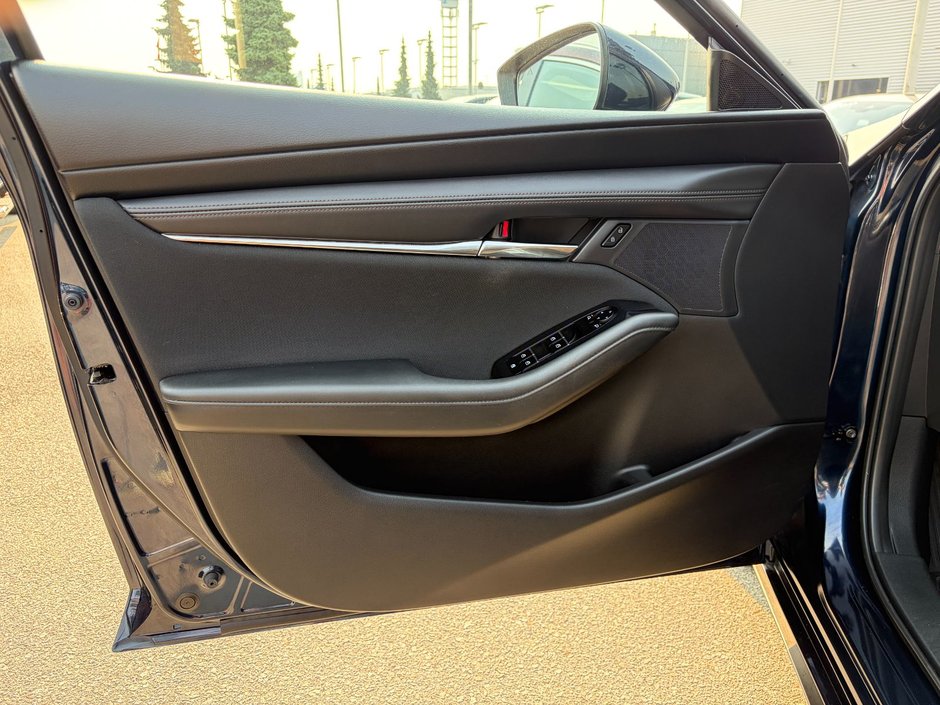 2019 Mazda 3 Sport GS at-21