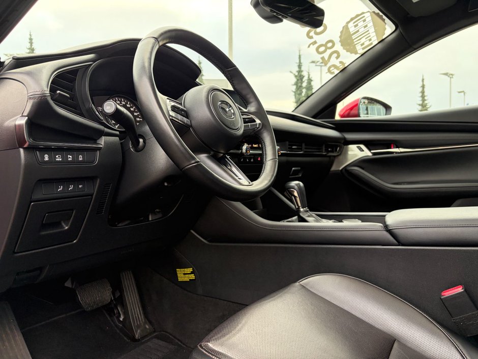 2022 Mazda 3 Sport GT at-11