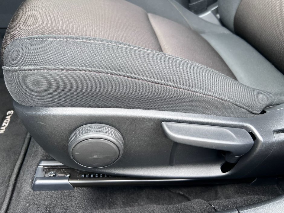 2024 Mazda 3 Sport GX Auto FWD-12