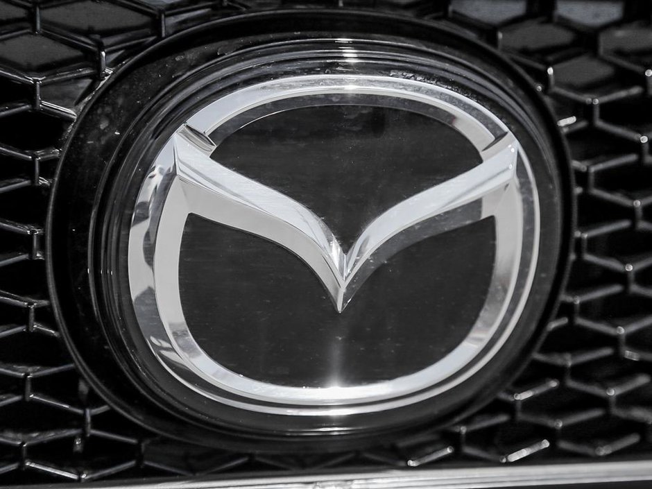 2025 Mazda 3 Sport GT-8