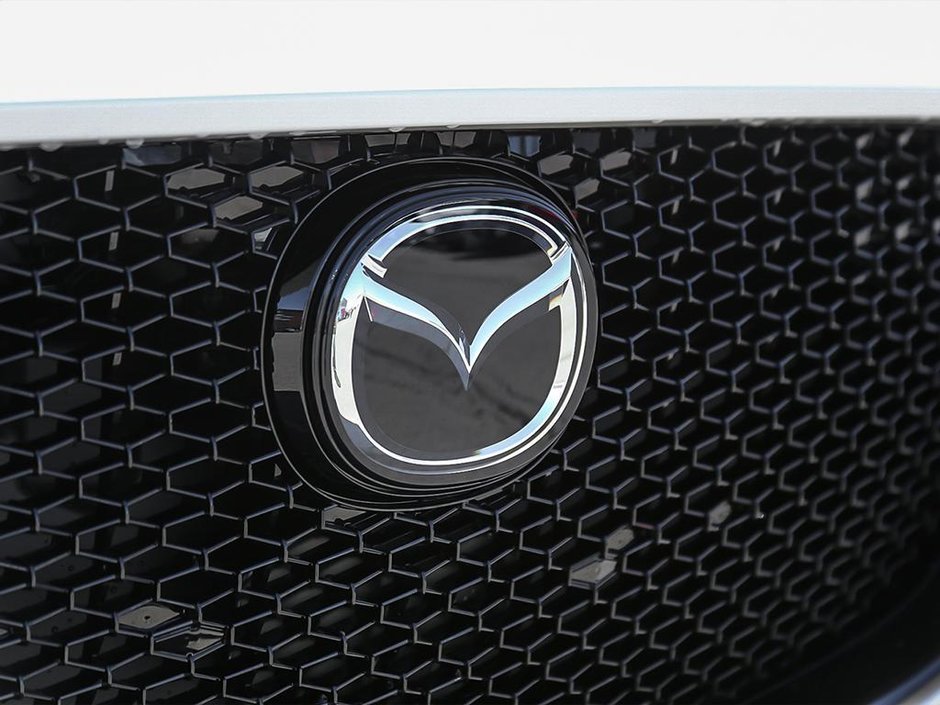 2025 Mazda 3 Sport GS-8