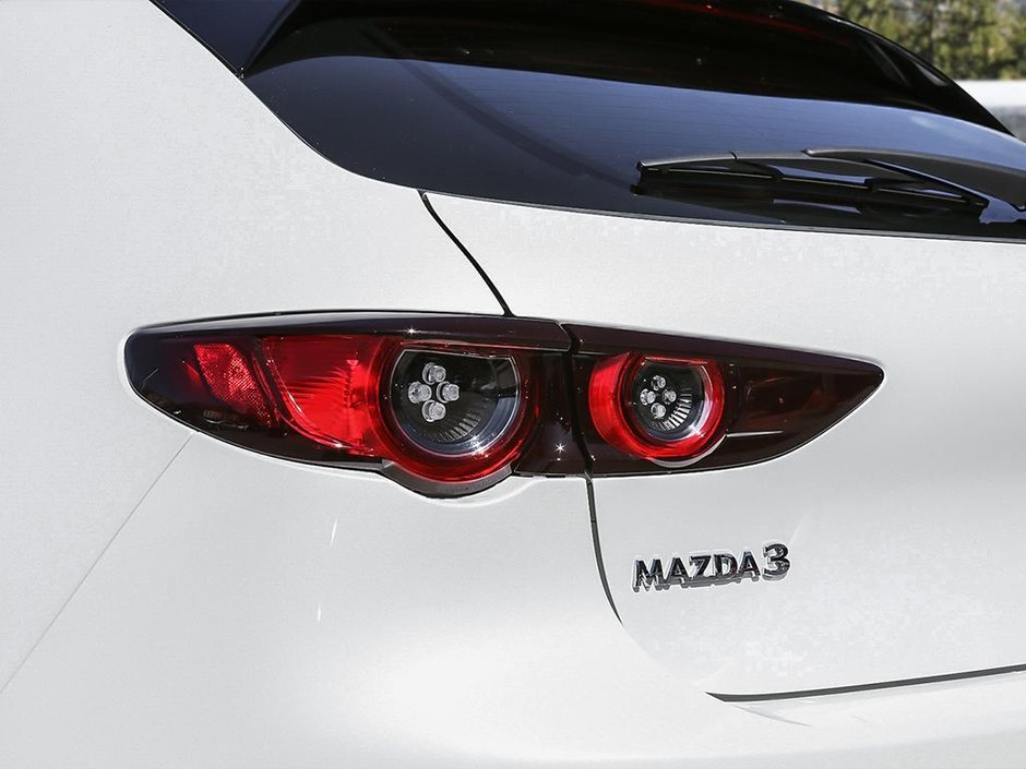 2025 Mazda 3 Sport GS-10