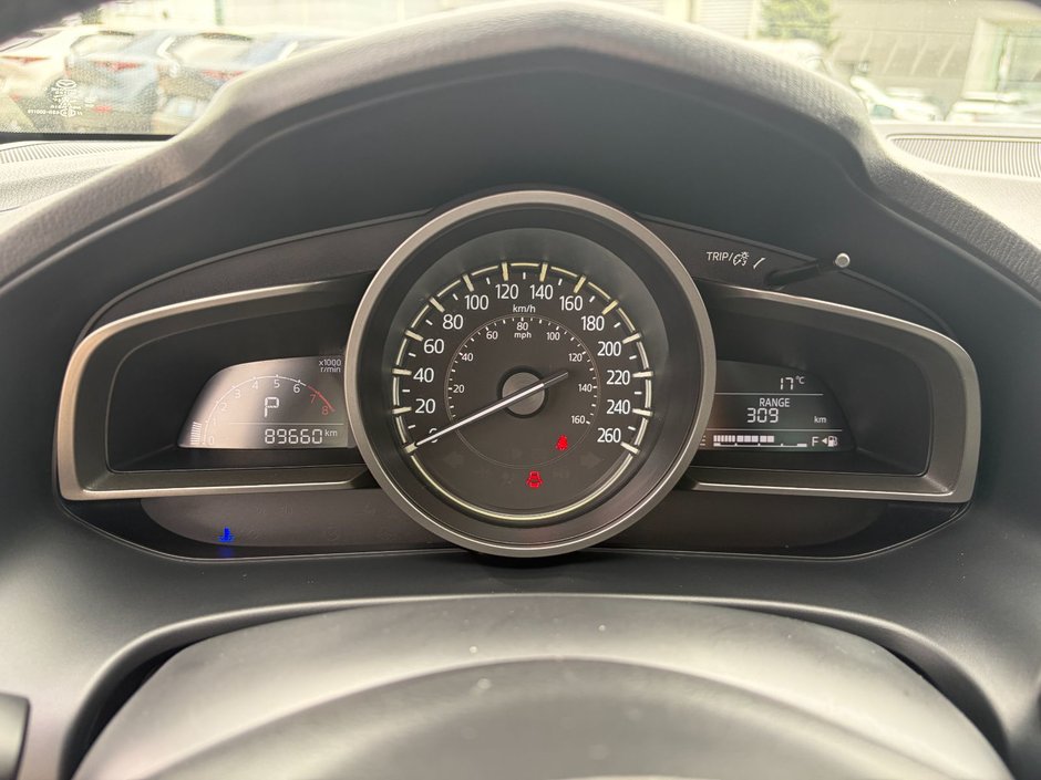 2017 Mazda 3 GS at-21