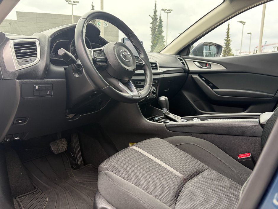 2017 Mazda 3 GS at-14