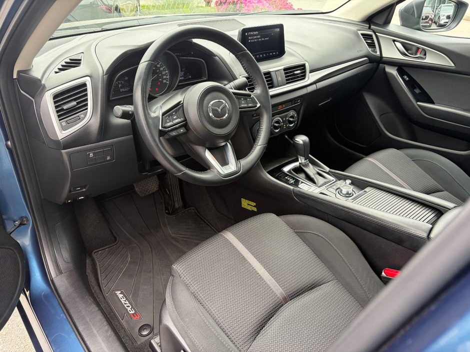 2017 Mazda 3 GS at-13