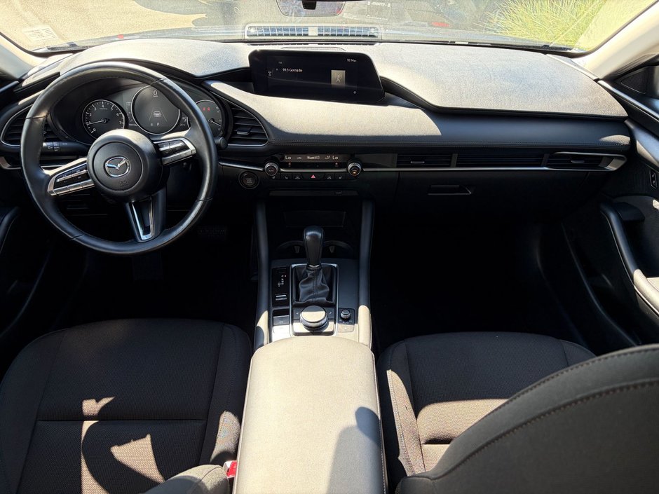 2021 Mazda 3 GS at-11