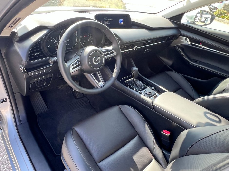 2023 Mazda 3 GT at-10