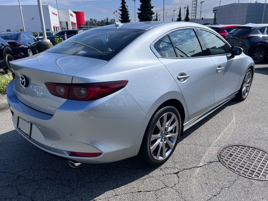 2023 Mazda 3 GT at-5