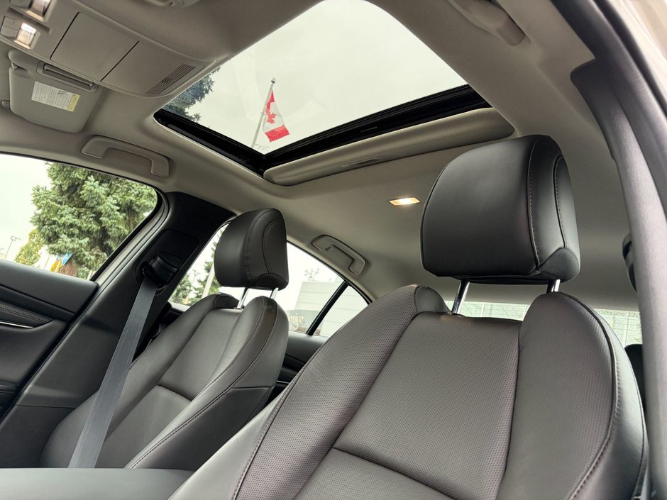 2023 Mazda 3 GT at-10