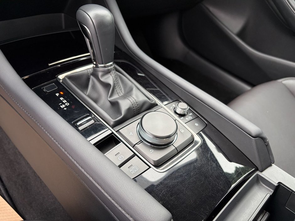 2023 Mazda 3 GT at-16