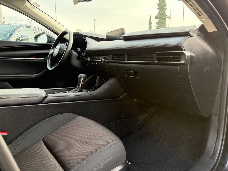 2024 Mazda 3 GX Auto FWD-16