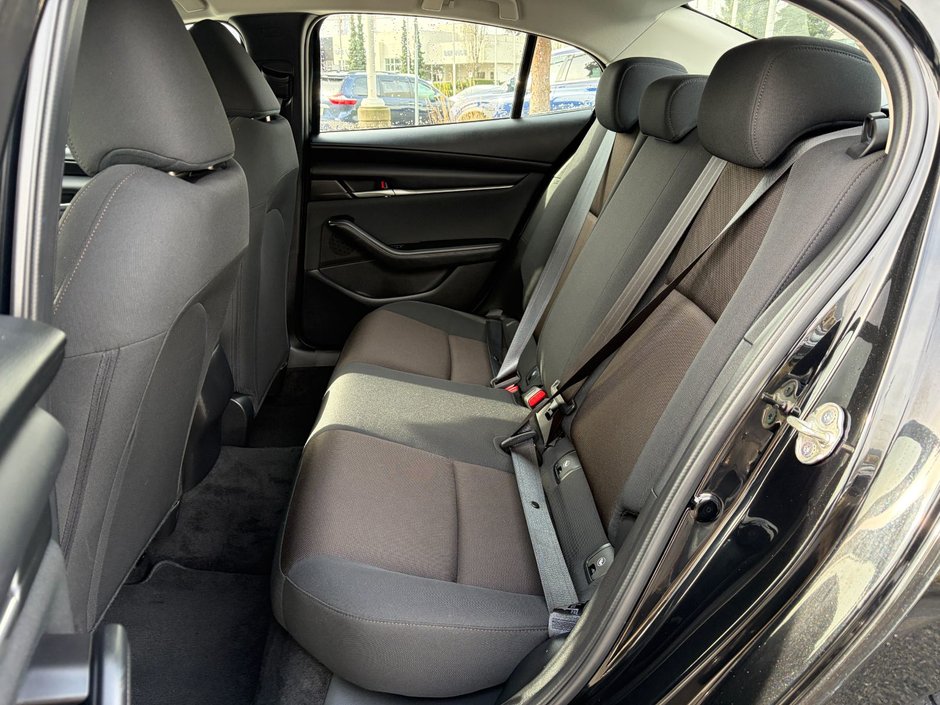 2024 Mazda 3 GX Auto FWD-12