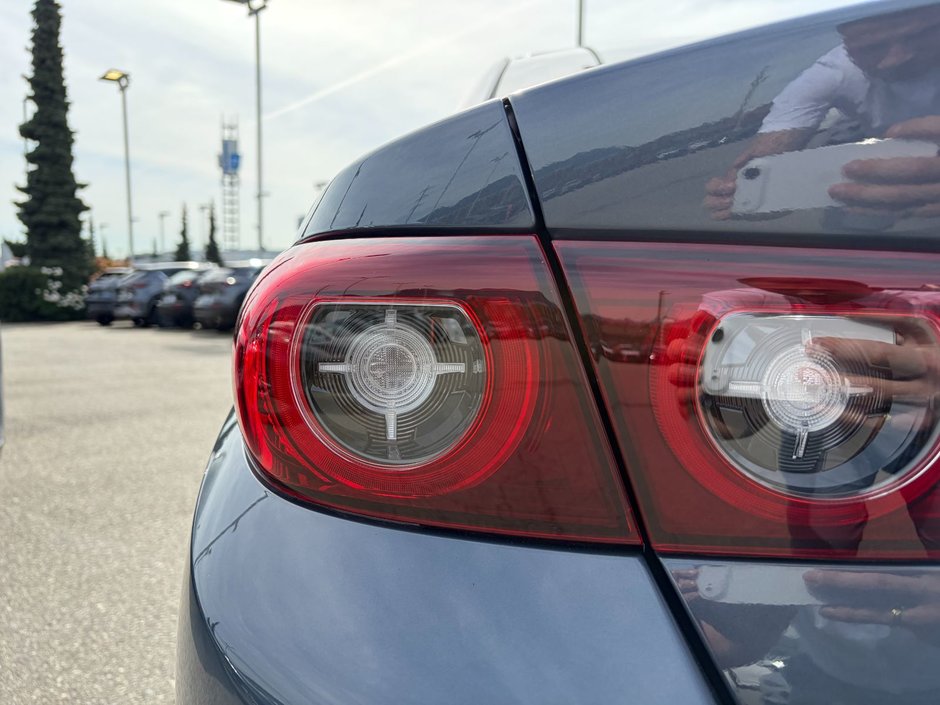 2024 Mazda 3 GT w/Turbo Auto i-ACTIV AWD-8