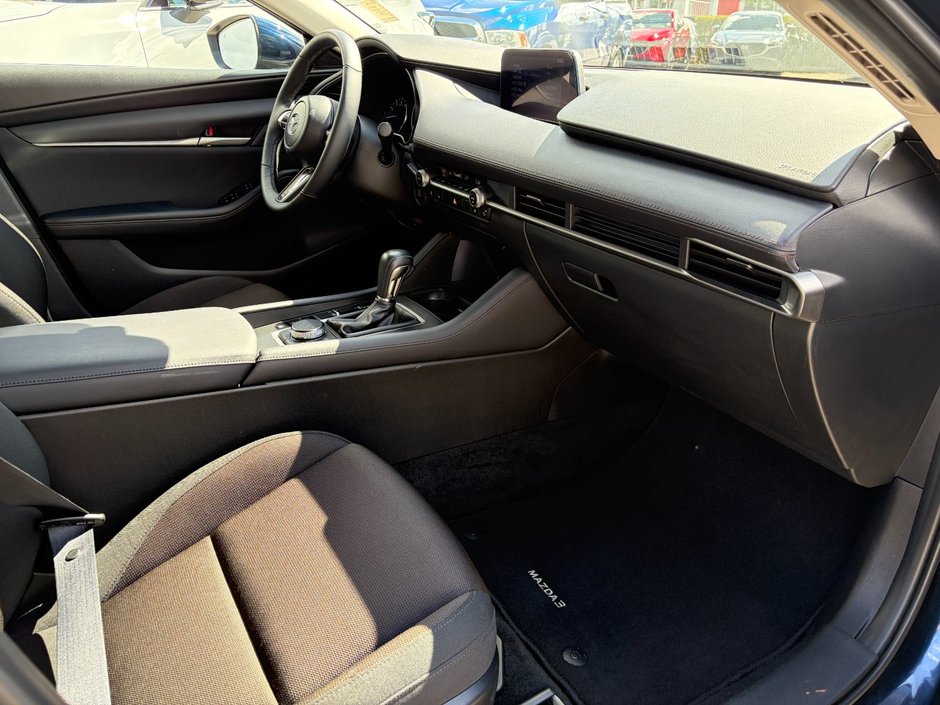 2024 Mazda 3 GS Auto FWD-11
