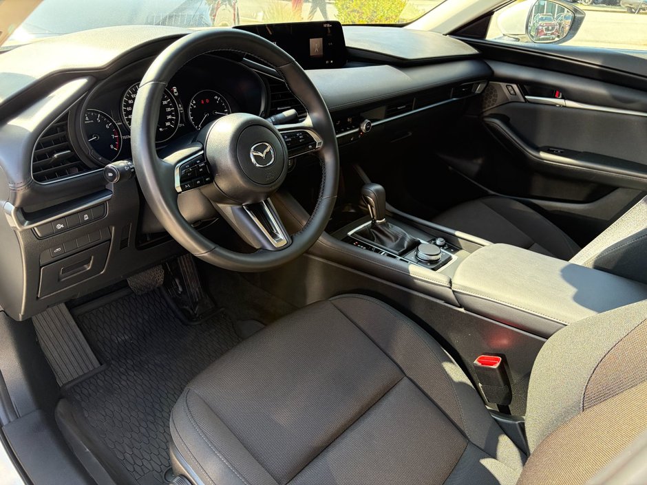 2025 Mazda 3 GS at-16