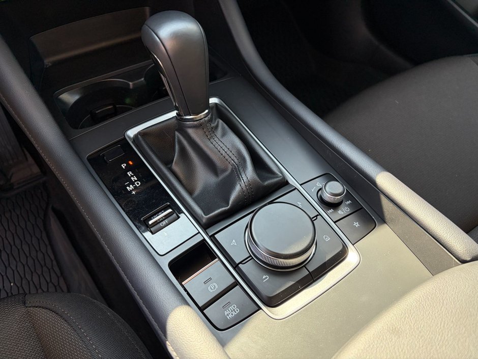 2025 Mazda 3 GS at-23