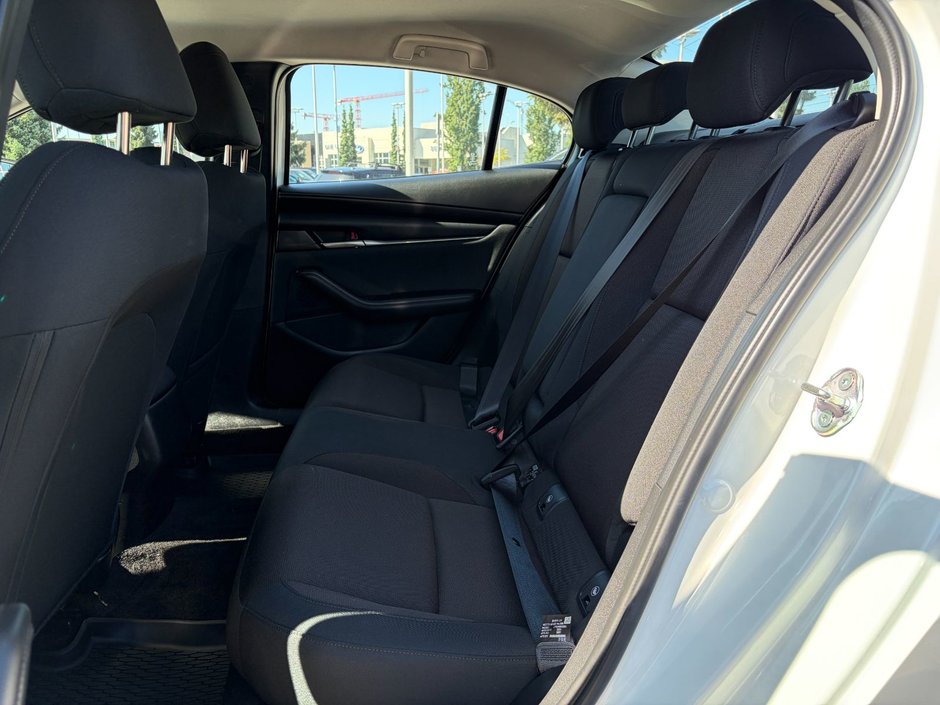 2025 Mazda 3 GS at-12